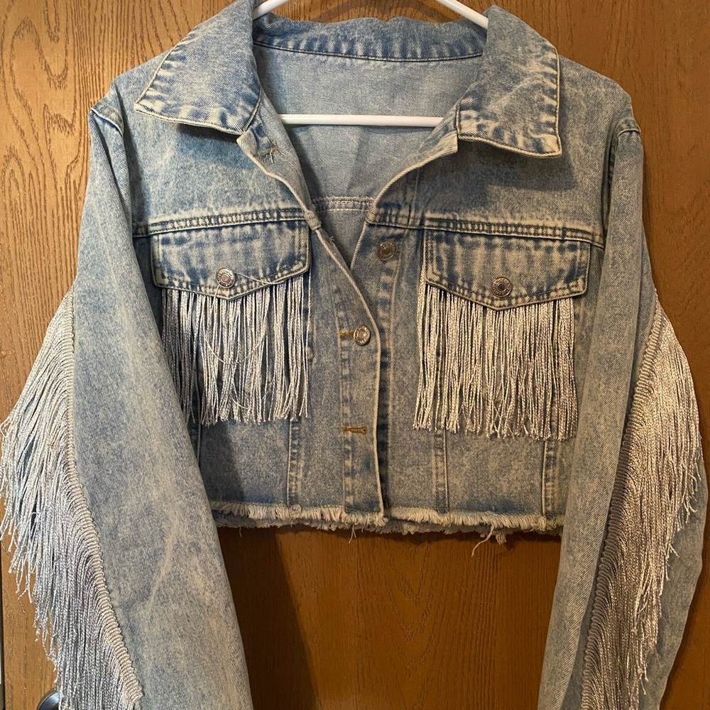 SHEIN BAE Raw hem fringe detail crop denim Jacket